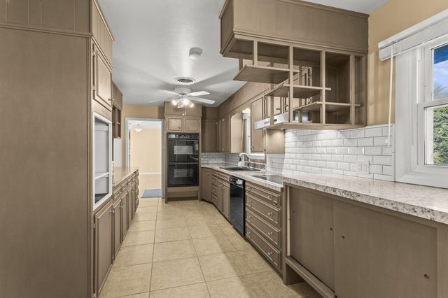 407 North Drive, Abernathy, TX 79311