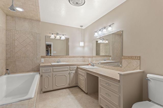 407 North Drive, Abernathy, TX 79311