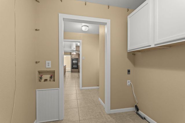 407 North Drive, Abernathy, TX 79311