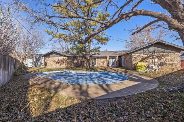407 North Drive, Abernathy, TX 79311