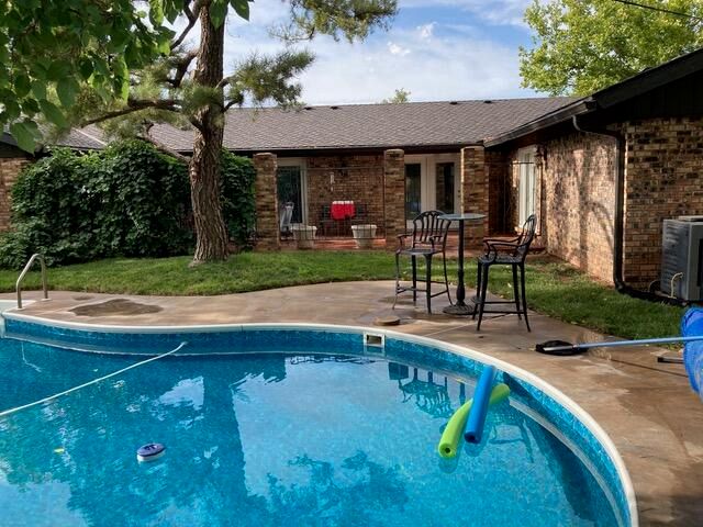 407 North Drive, Abernathy, TX 79311