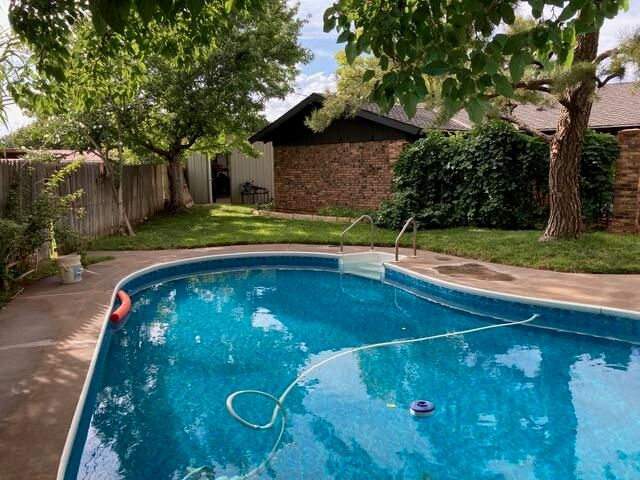 407 North Drive, Abernathy, TX 79311