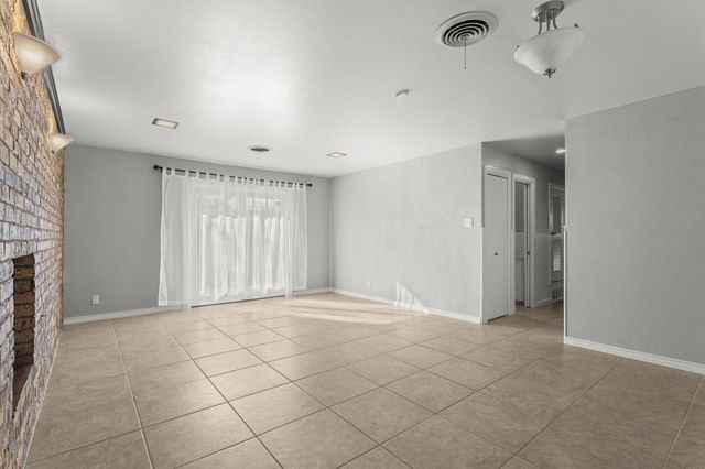 407 North Drive, Abernathy, TX 79311