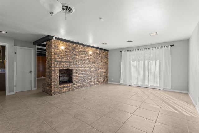 407 North Drive, Abernathy, TX 79311