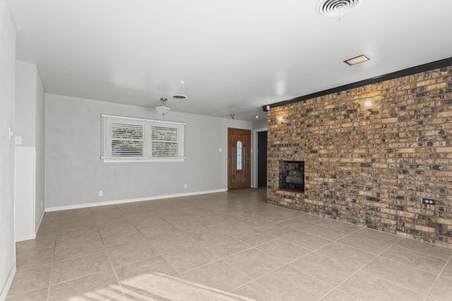 407 North Drive, Abernathy, TX 79311