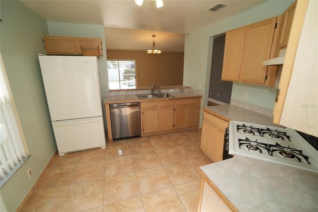 205 INDIAN POINT CIRCLE, Kissimmee, FL 34746