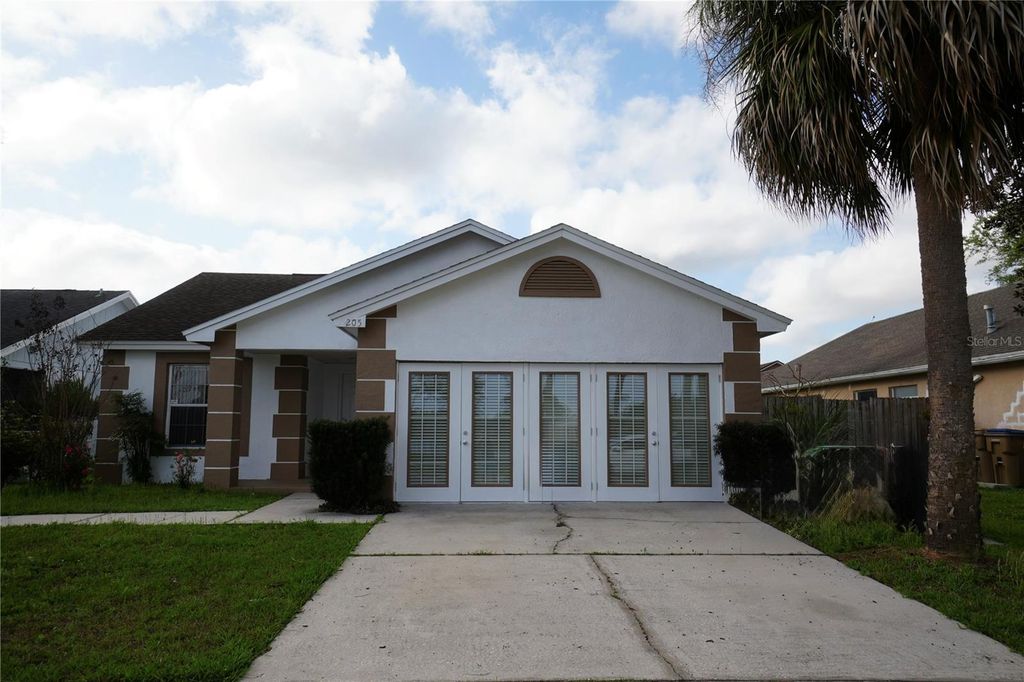 205 INDIAN POINT CIRCLE, Kissimmee, FL 34746