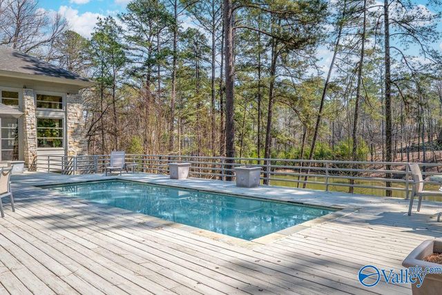 120 River Brow Drive, Gadsden, AL 35901