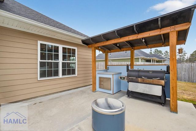 356 Palmer Place Lane NE, Ludowici, GA 31316