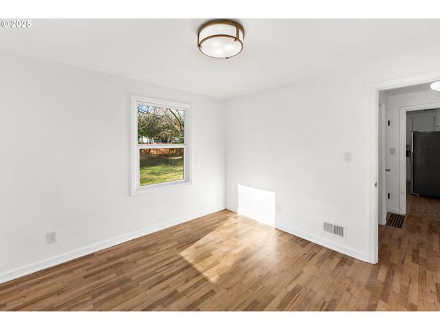 5825 Sw LOMBARD Ave, Beaverton, OR 97005