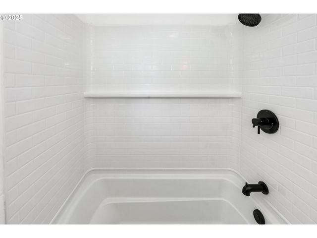 5825 Sw LOMBARD Ave, Beaverton, OR 97005