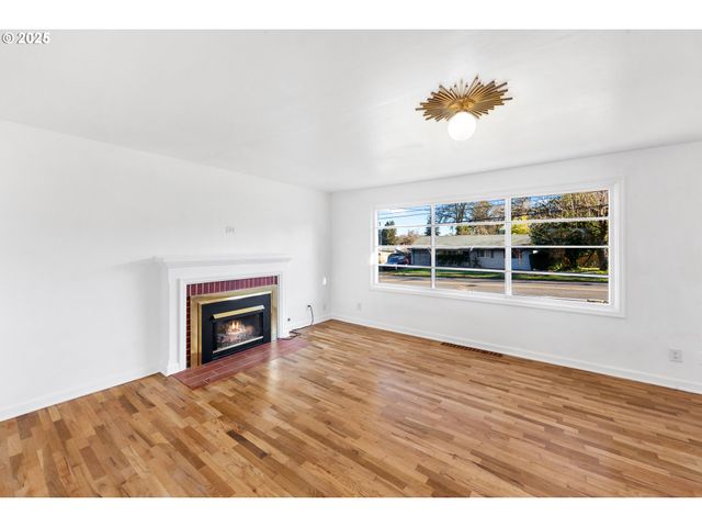 5825 Sw LOMBARD Ave, Beaverton, OR 97005