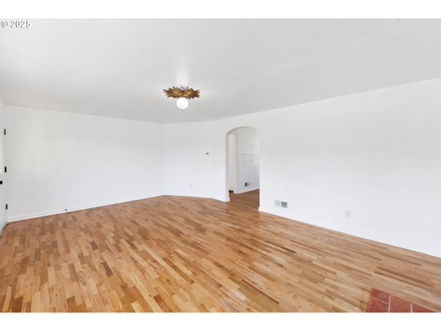 5825 Sw LOMBARD Ave, Beaverton, OR 97005