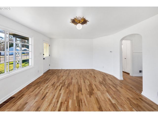 5825 Sw LOMBARD Ave, Beaverton, OR 97005