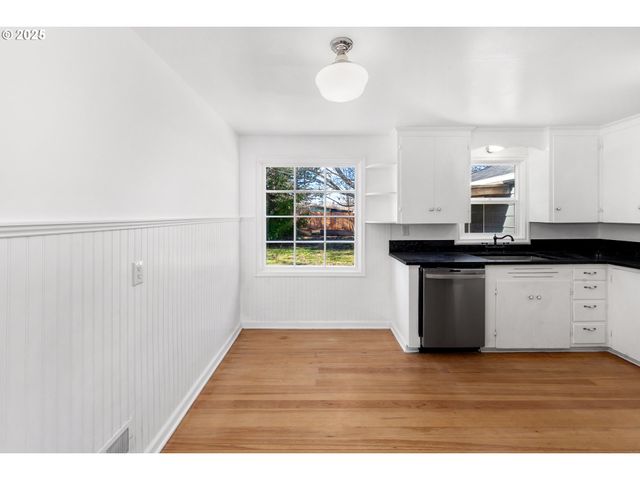 5825 Sw LOMBARD Ave, Beaverton, OR 97005