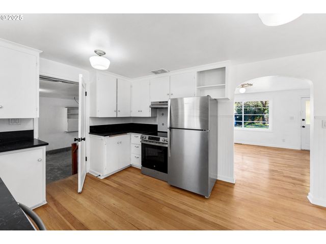 5825 Sw LOMBARD Ave, Beaverton, OR 97005
