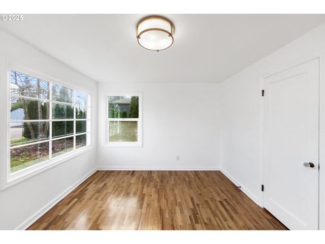 5825 Sw LOMBARD Ave, Beaverton, OR 97005