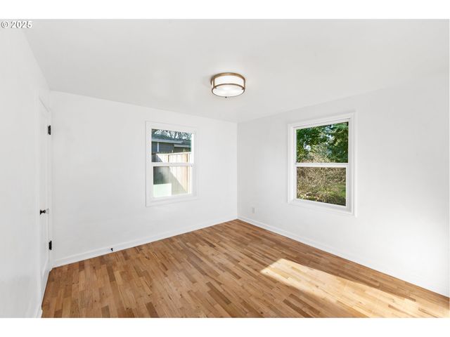 5825 Sw LOMBARD Ave, Beaverton, OR 97005