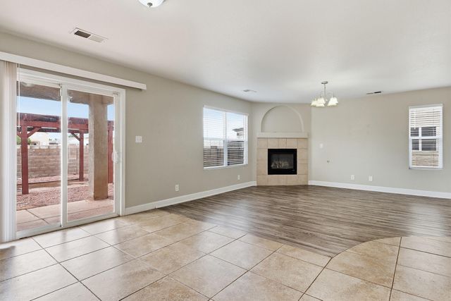 721 Valley Meadows Drive NE, Rio Rancho, NM 87144