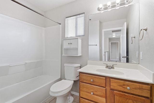 721 Valley Meadows Drive NE, Rio Rancho, NM 87144