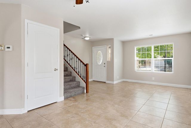 721 Valley Meadows Drive NE, Rio Rancho, NM 87144