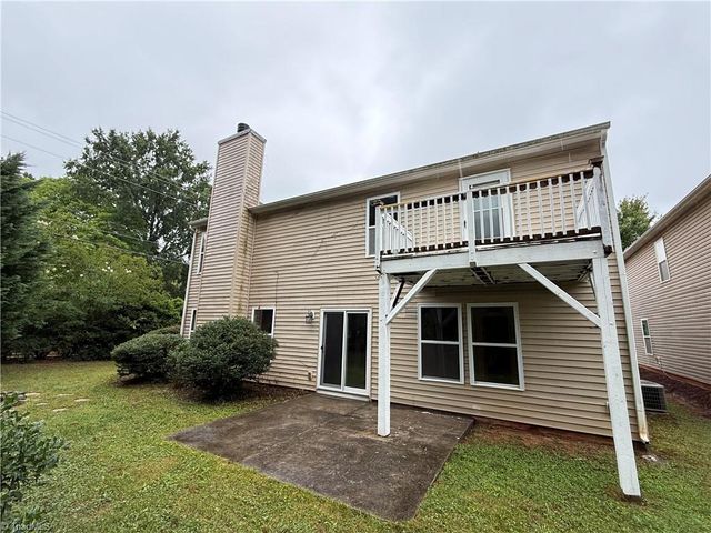 4209 Oak Pointe Drive, Winston-salem, NC 27105