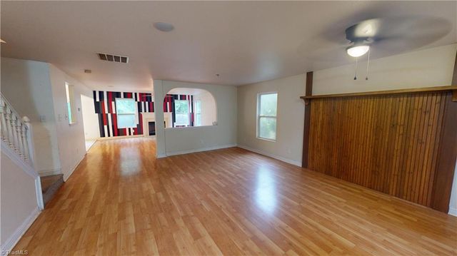 4209 Oak Pointe Drive, Winston-salem, NC 27105
