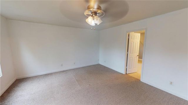 4209 Oak Pointe Drive, Winston-salem, NC 27105