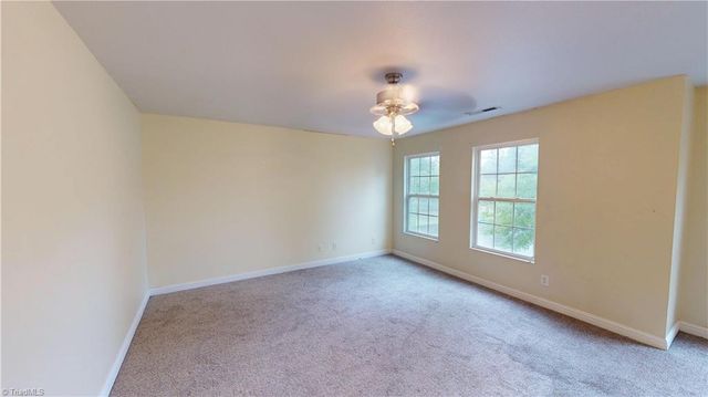 4209 Oak Pointe Drive, Winston-salem, NC 27105