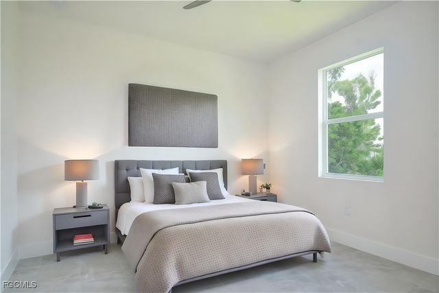 1014 SW 8th PL, Cape Coral, FL 33991