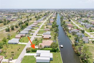 1014 SW 8th PL, Cape Coral, FL 33991