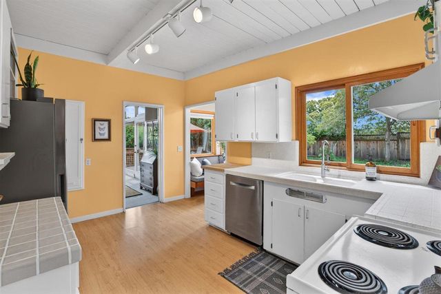 649 High Street, Santa Cruz, CA 95060