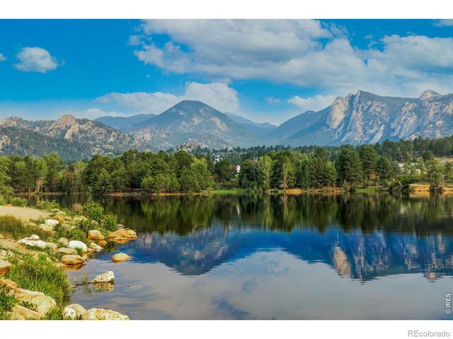 280 Old Man Mountain Lane, Estes Park, CO 80517