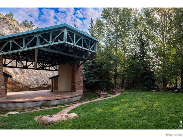 280 Old Man Mountain Lane, Estes Park, CO 80517
