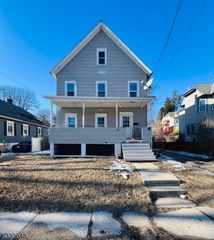 92 Madison St, Newton Town, NJ 07860