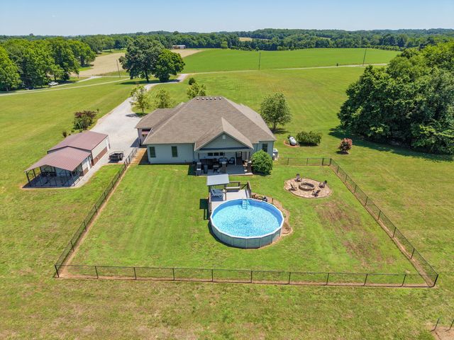 6734 Burgess Gower Rd, Cedar Hill, TN 37032