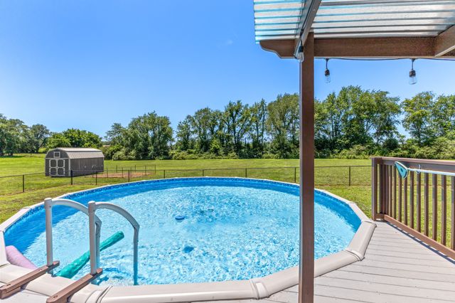 6734 Burgess Gower Rd, Cedar Hill, TN 37032