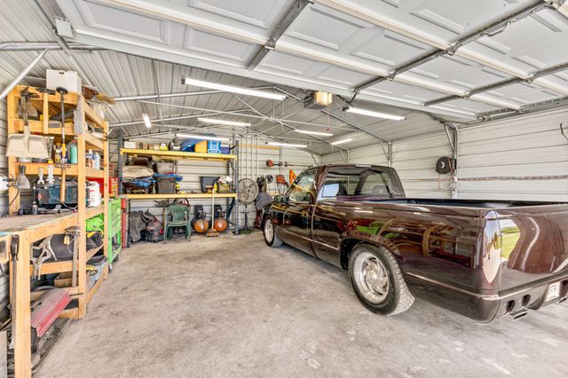 6734 Burgess Gower Rd, Cedar Hill, TN 37032
