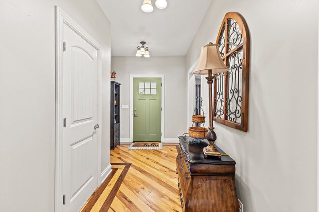 6734 Burgess Gower Rd, Cedar Hill, TN 37032