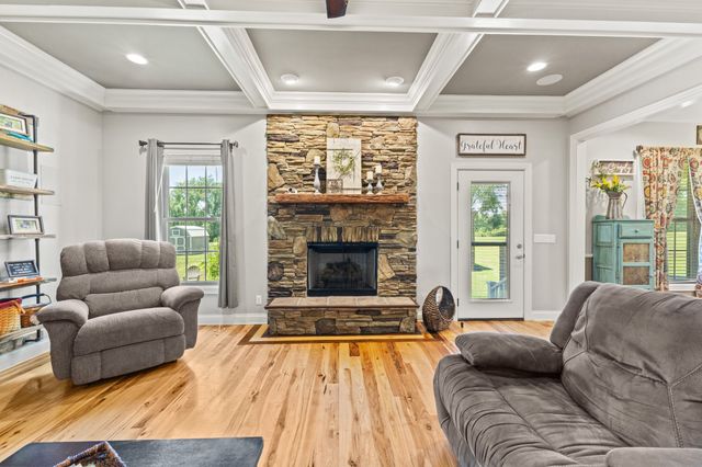 6734 Burgess Gower Rd, Cedar Hill, TN 37032
