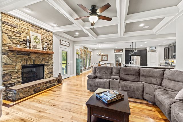 6734 Burgess Gower Rd, Cedar Hill, TN 37032
