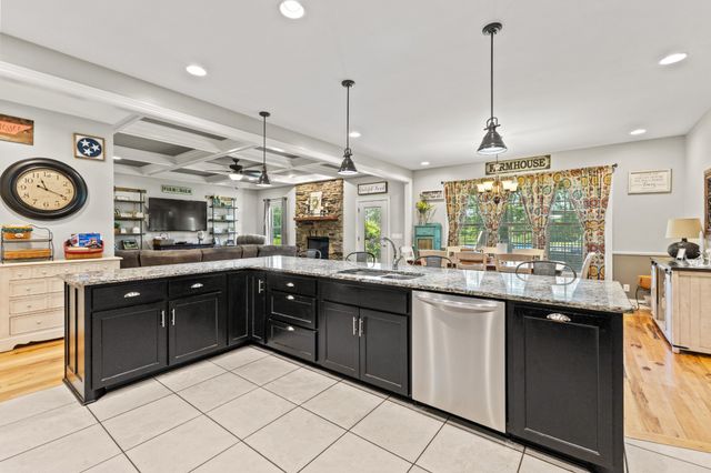 6734 Burgess Gower Rd, Cedar Hill, TN 37032