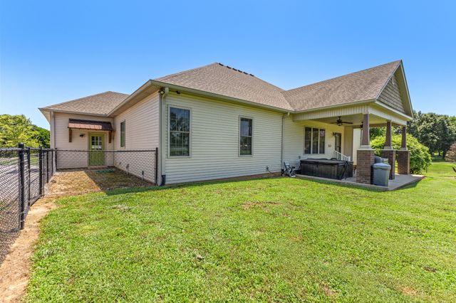 6734 Burgess Gower Rd, Cedar Hill, TN 37032