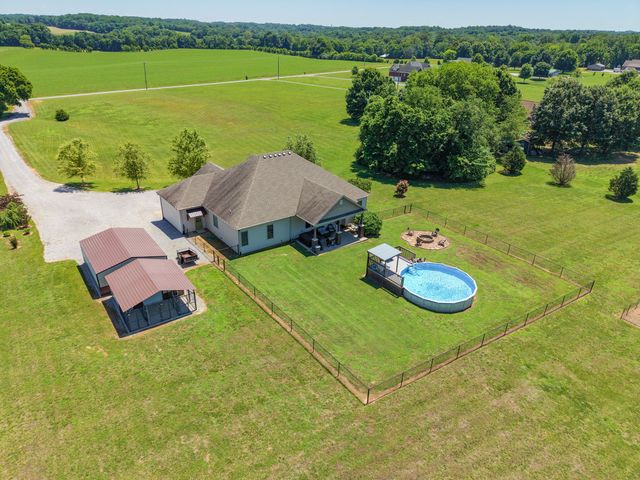 6734 Burgess Gower Rd, Cedar Hill, TN 37032