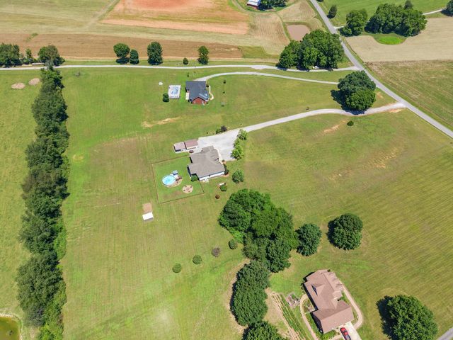 6734 Burgess Gower Rd, Cedar Hill, TN 37032