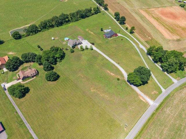 6734 Burgess Gower Rd, Cedar Hill, TN 37032