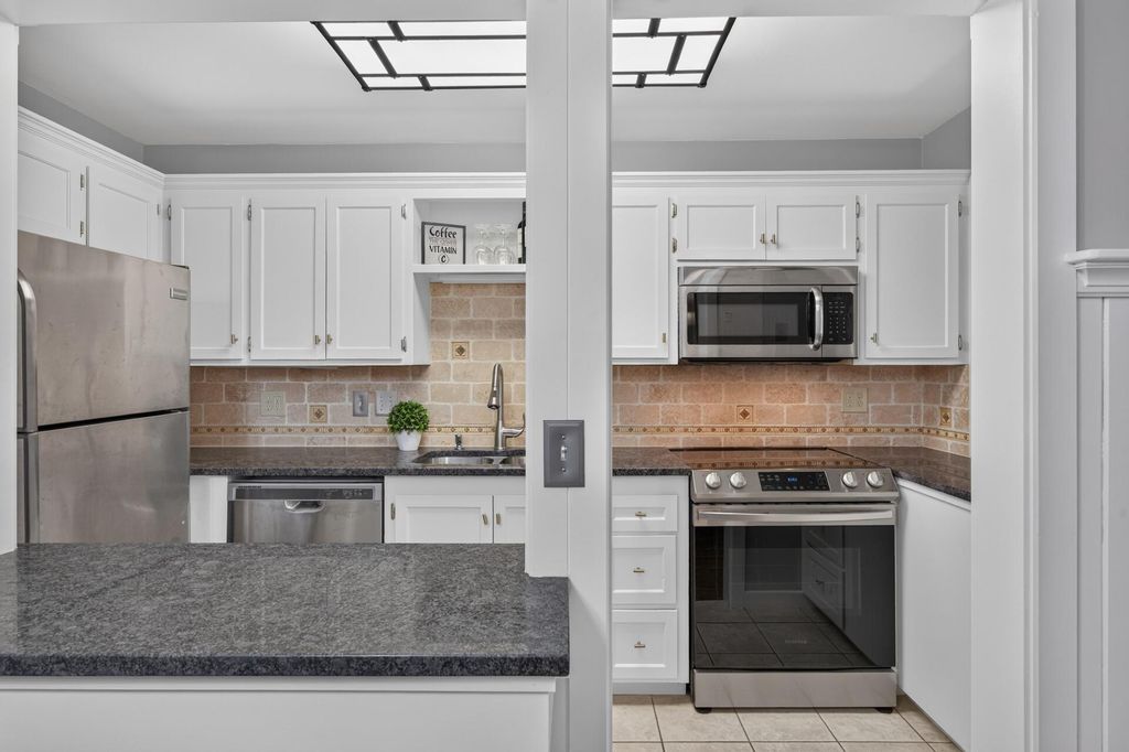 4100 Parklawn Avenue 104, Edina, MN 55435 — photo 5