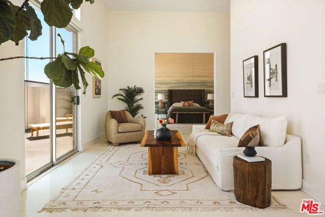 13320 Beach Avenue 403, Los Angeles, CA 90292