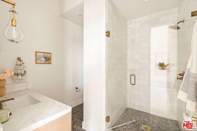 13320 Beach Avenue 403, Los Angeles, CA 90292