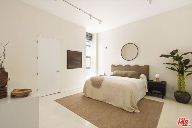 13320 Beach Avenue 403, Los Angeles, CA 90292